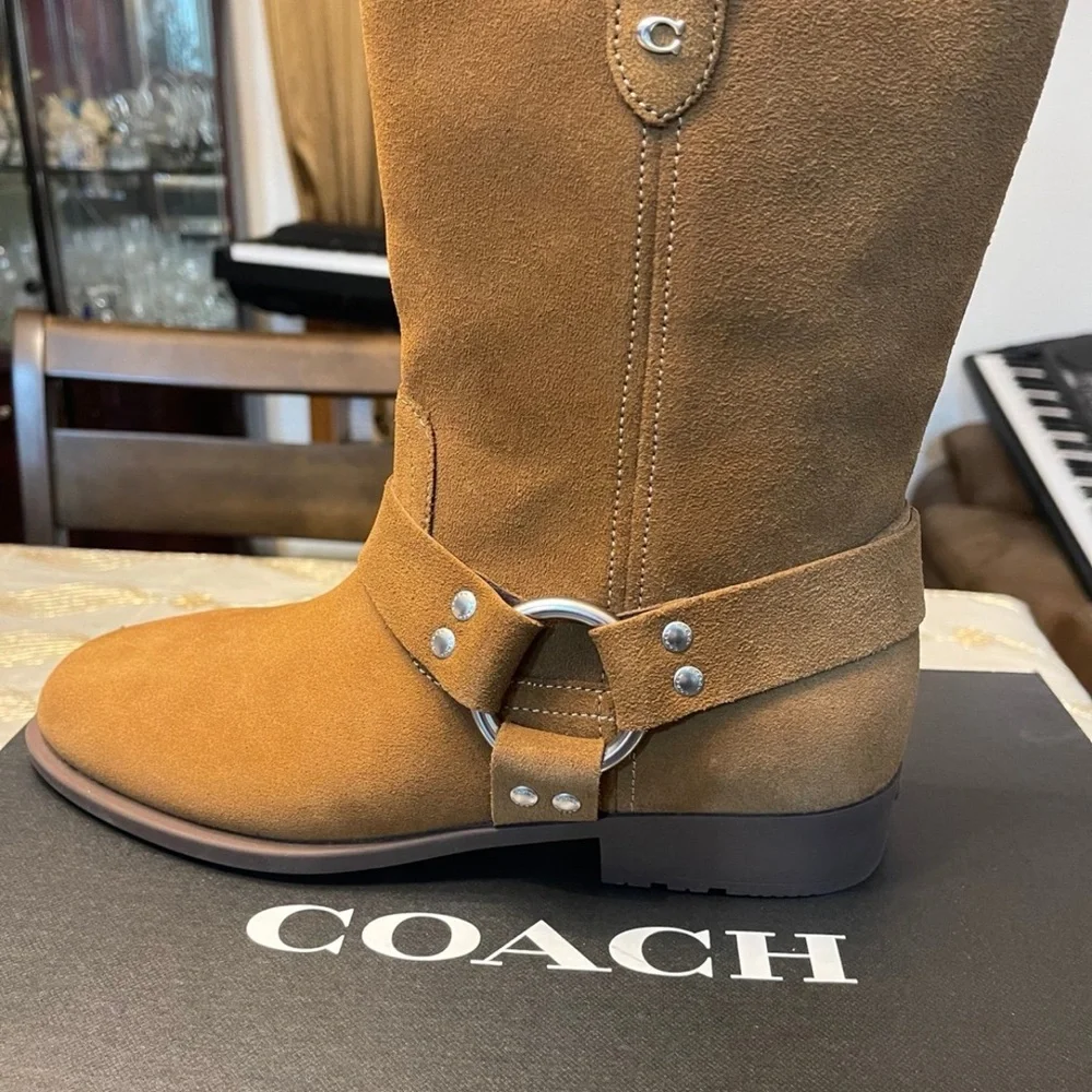 NWB coach Tara harness boots size 8 MSRP $395